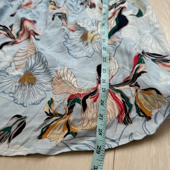 3/$10 cupcakes & cashmere Off The Shoulder Floral Dress in Light Blue and Pink - Picture 7 of 8